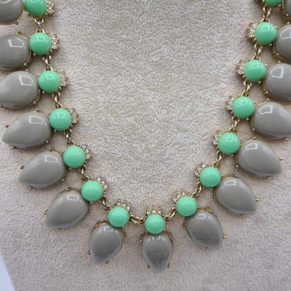 J Crew Silver Tone Gray and Turquoise Resin Statement Necklace NWOT! - Picture 2 of 9